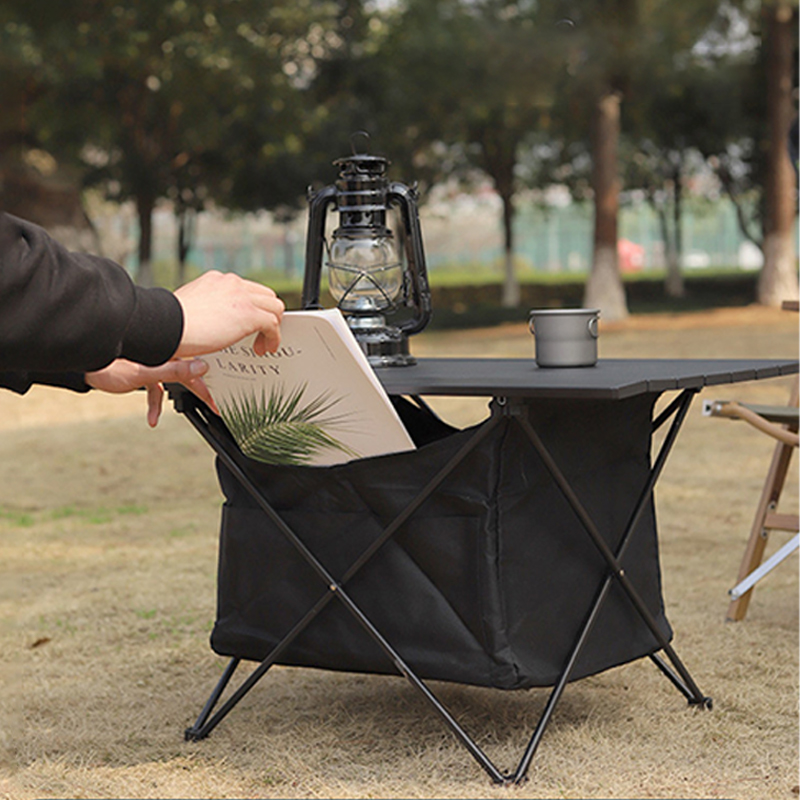 Aluminum folding table